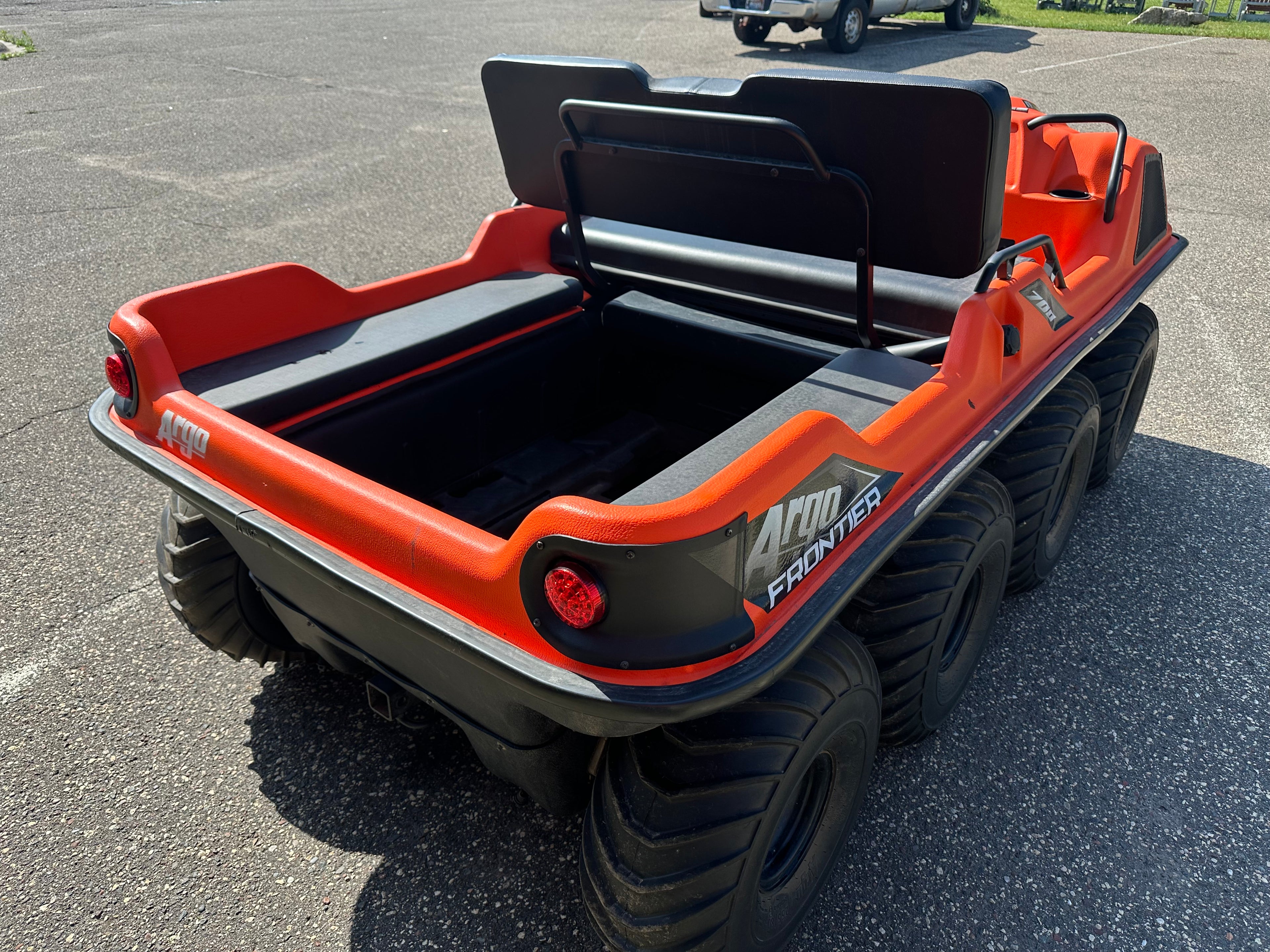 Frontier 8x8 700 (Orange)