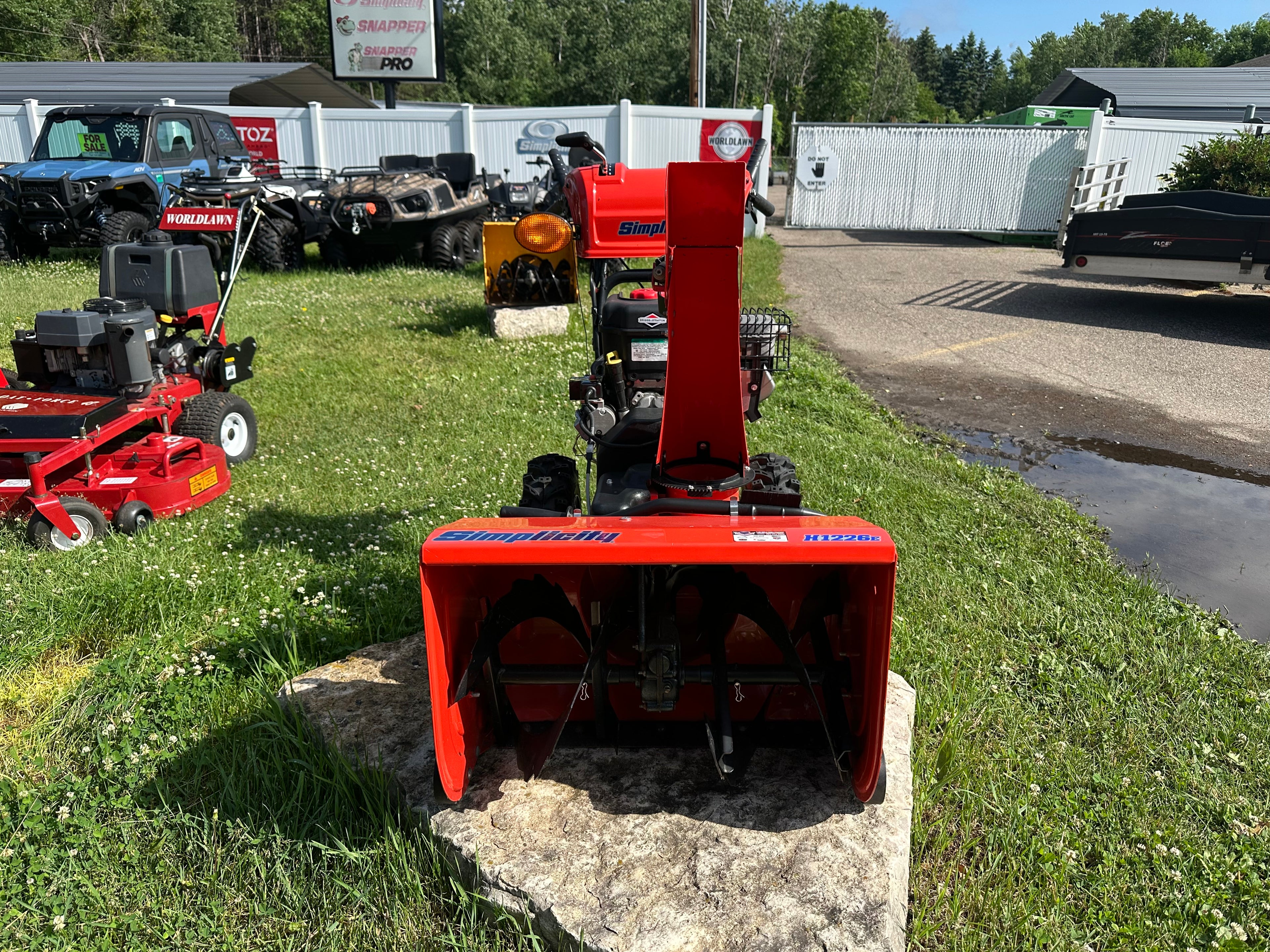 Simplicity H226E Snow Thrower